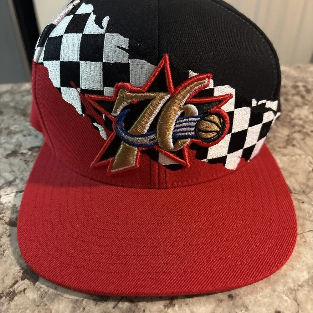 Mitchell & Ness Philadelphia 76ers Checkered Snapback Hat‎ 2018 VGUC